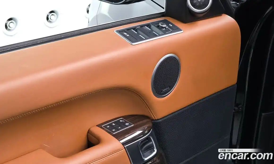 Land Rover Range-Rover 2016 5.0 гидро в Москве № 213794, фото 17