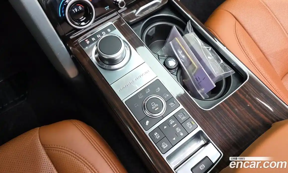 Land Rover Range-Rover 2016 5.0 гидро в Москве № 213794, фото 9