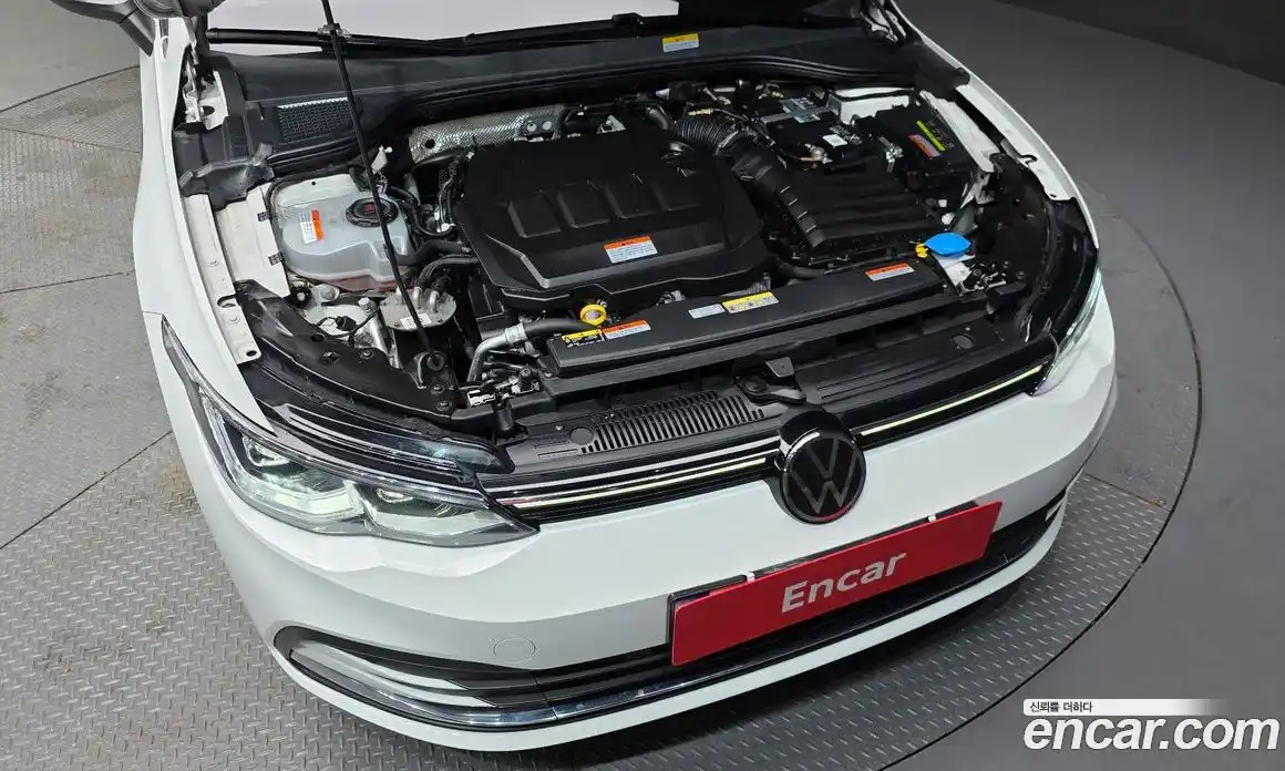 Volkswagen Golf 2023 2.0 гидро в Москве № 214936, фото 6