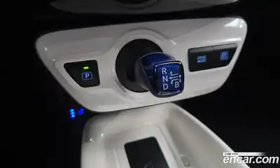Toyota Prius 2016 1.8 гидро в Москве № 215539, миниатюра 9