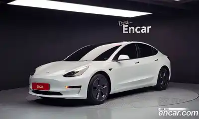 Tesla Model 3, 2022