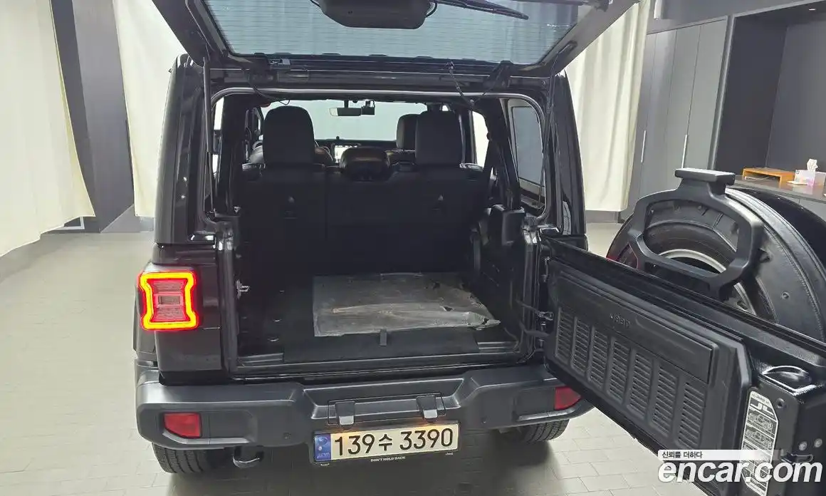 Jeep Wrangler 2021 2.0 гидро в Москве № 232386, фото 20
