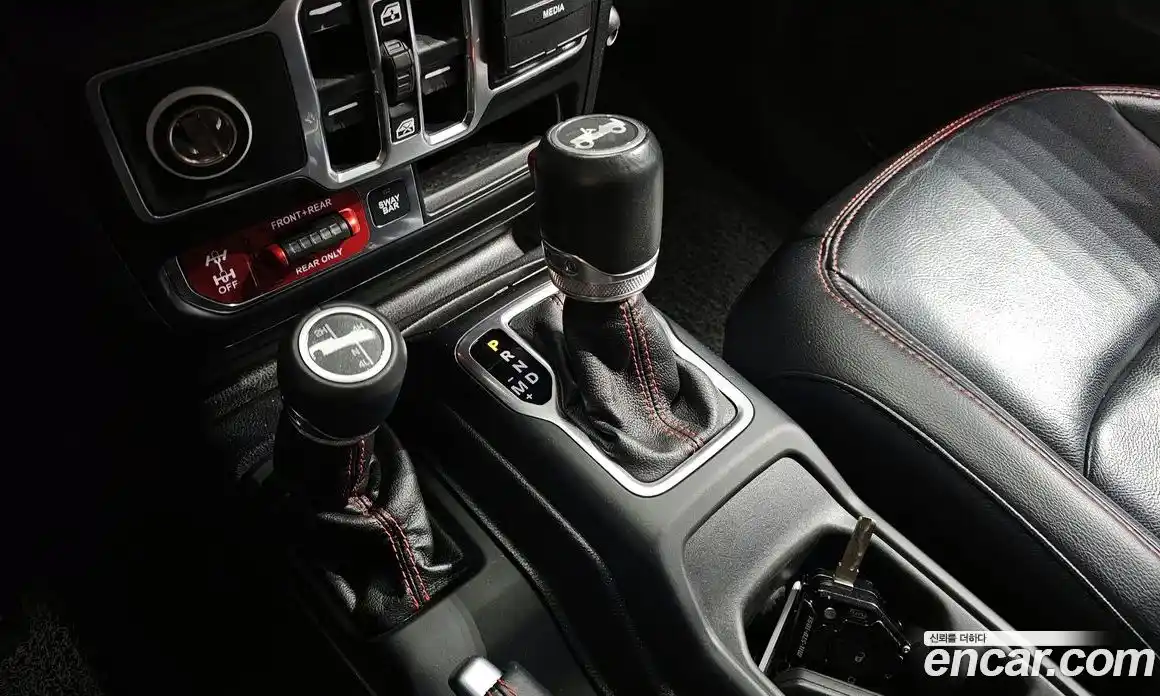 Jeep Wrangler 2018 2.0 гидро в Москве № 232663, фото 9