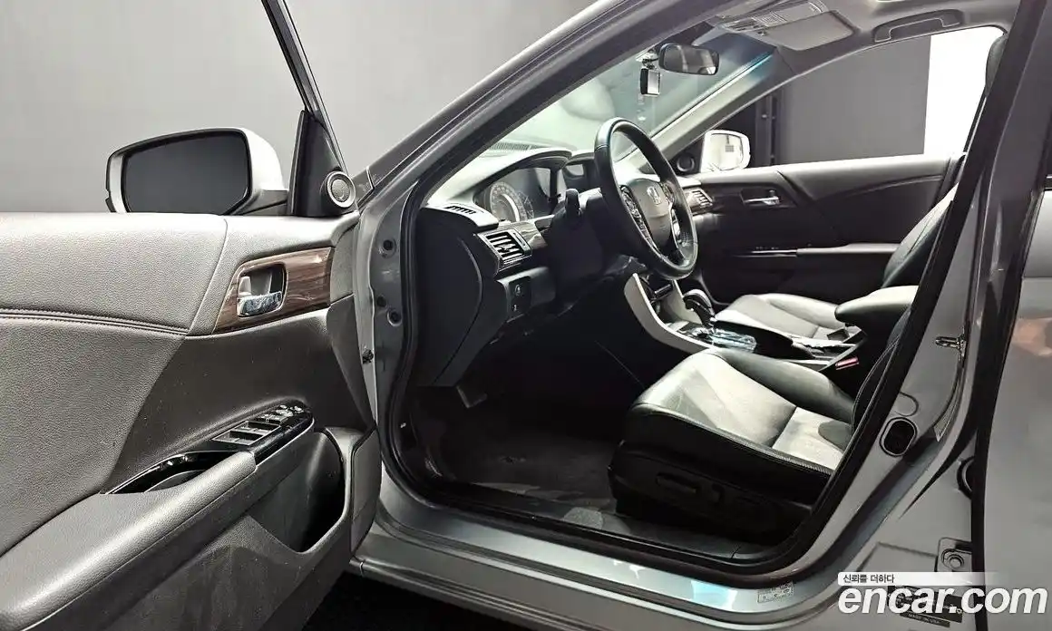 Honda Accord 2016 2.4 гидро в Москве № 232880, фото 12
