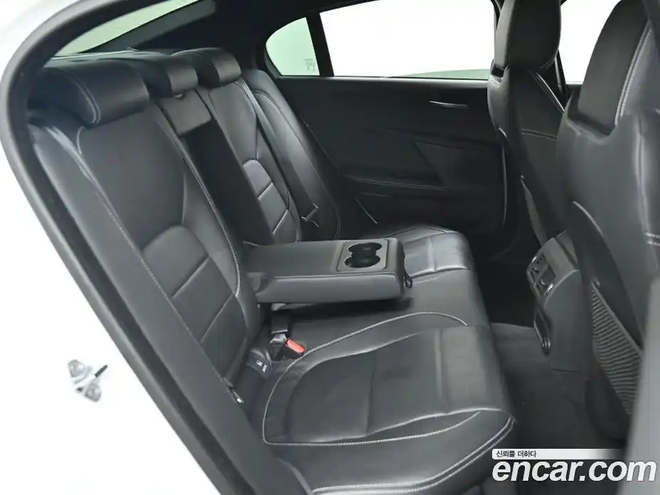 Jaguar XE 2016 3.0 гидро в Москве № 238081, фото 12
