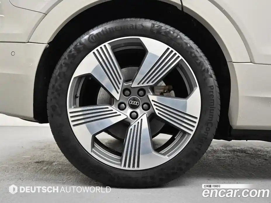 Audi e-tron 2021 0.2 гидро в Москве № 250525, фото 5