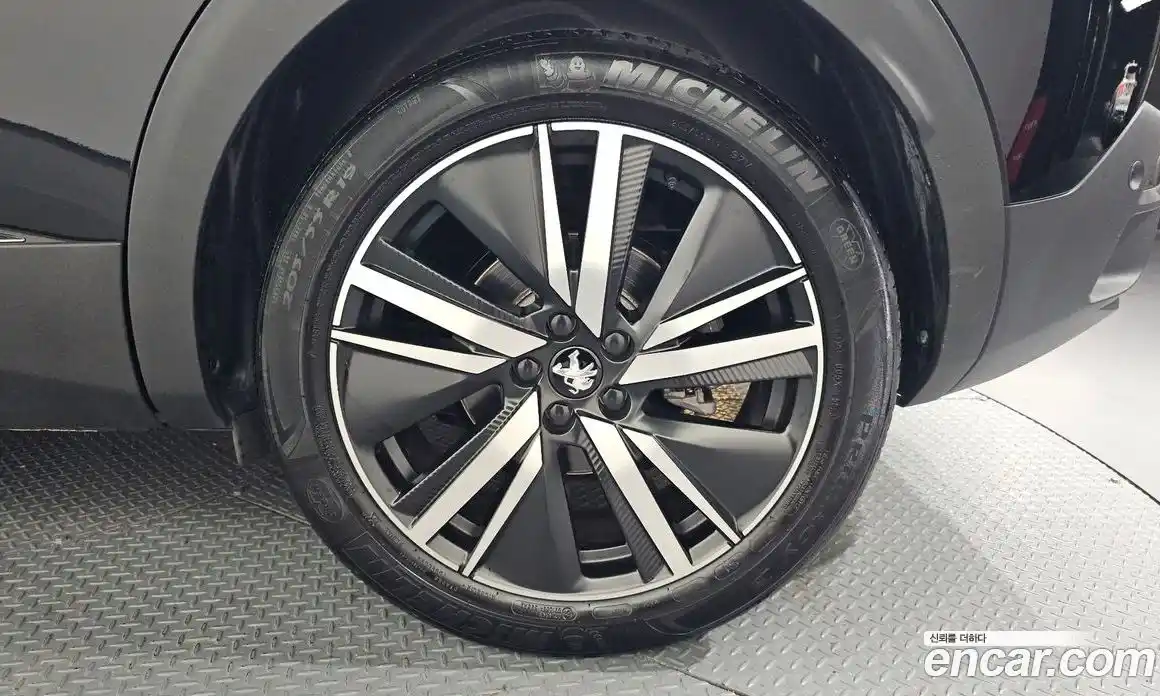 Peugeot 3008 2024 1.2 гидро в Москве № 256225, фото 4