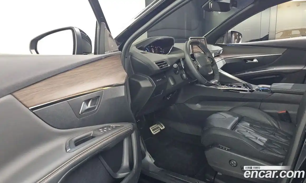 Peugeot 3008 2024 1.2 гидро в Москве № 256225, фото 9