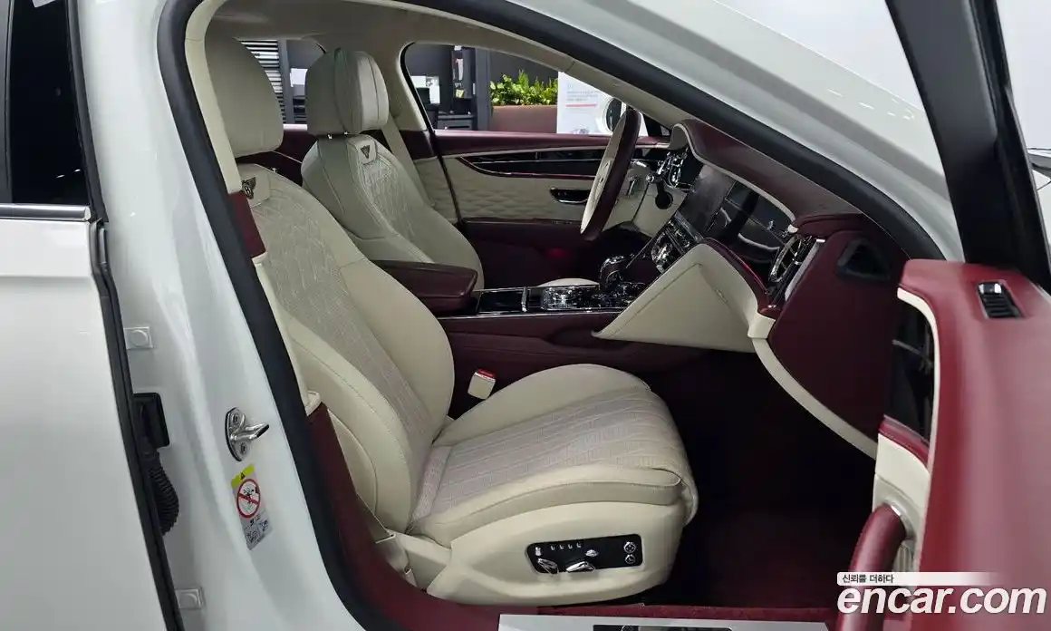 Bentley Flying Spur 2022 4.0 гидро в Москве № 256602, фото 10