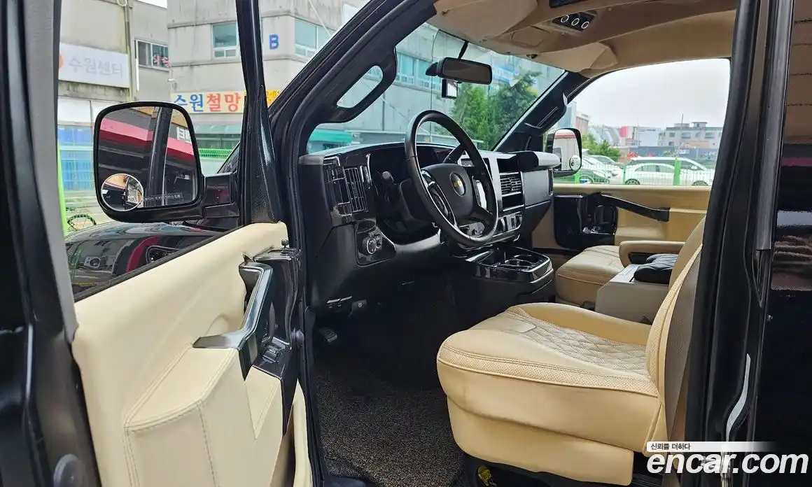 Chevrolet Express Van 2017 6.0 гидро в Москве № 260298, фото 10