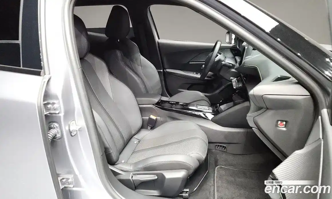 Peugeot 2008 2023 0.1 гидро в Москве № 284303, фото 11