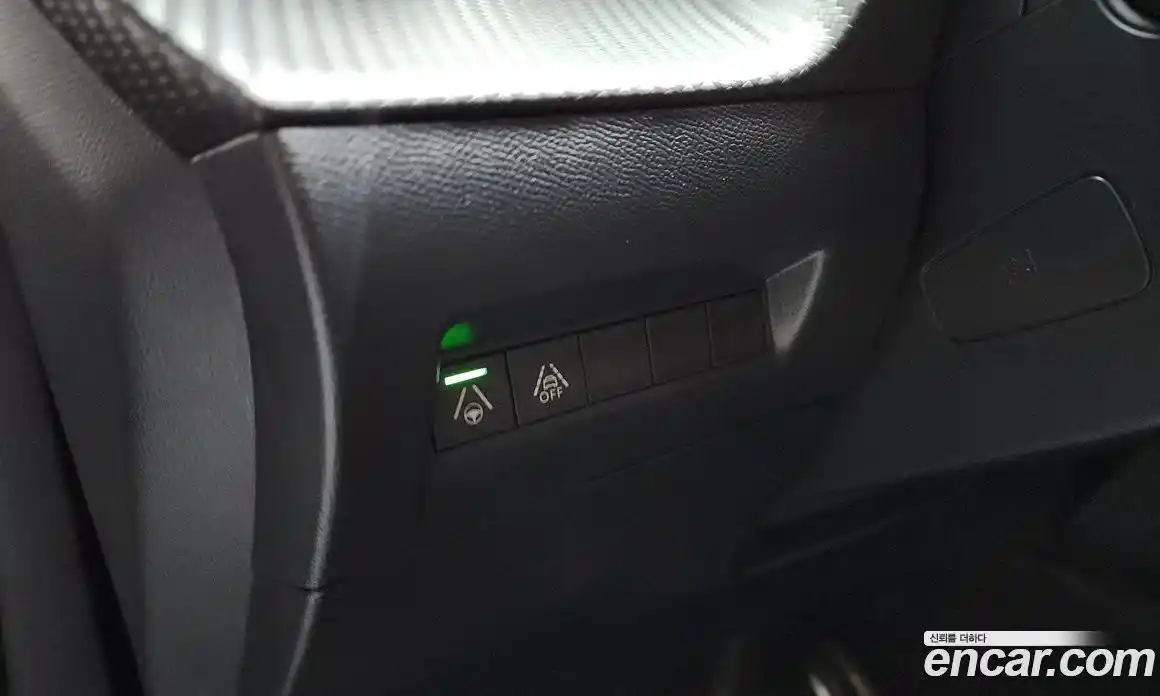 Peugeot 2008 2023 0.1 гидро в Москве № 284303, фото 18