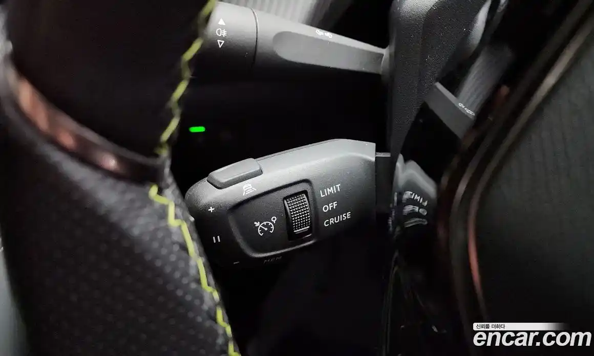 Peugeot 2008 2023 0.1 гидро в Москве № 284303, фото 19