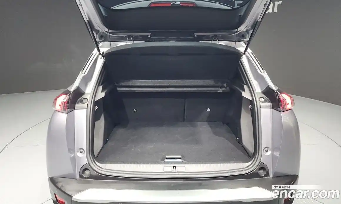 Peugeot 2008 2023 0.1 гидро в Москве № 284303, фото 20