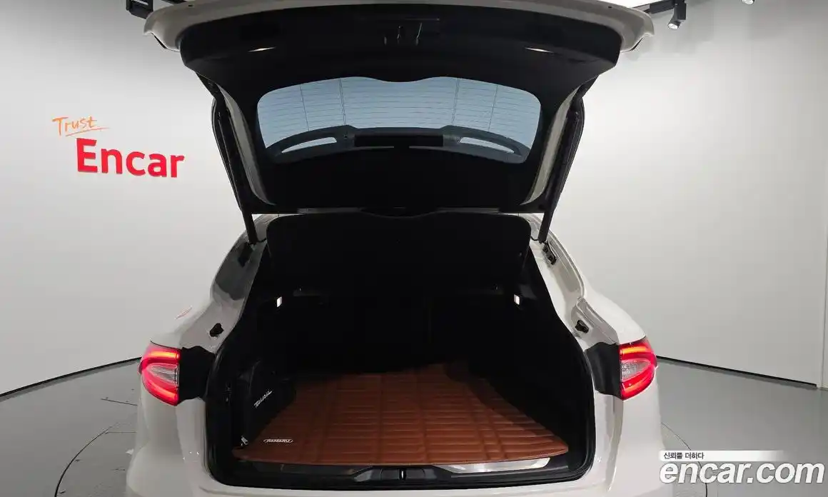 Maserati Levante 2021 3.8 гидро в Москве № 304090, фото 20