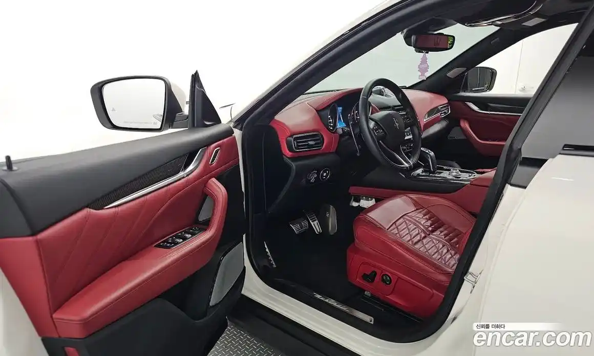 Maserati Levante 2021 3.8 гидро в Москве № 304090, фото 10