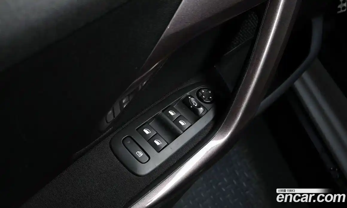 Peugeot 2008 2015 1.6 гидро в Москве № 320537, фото 18