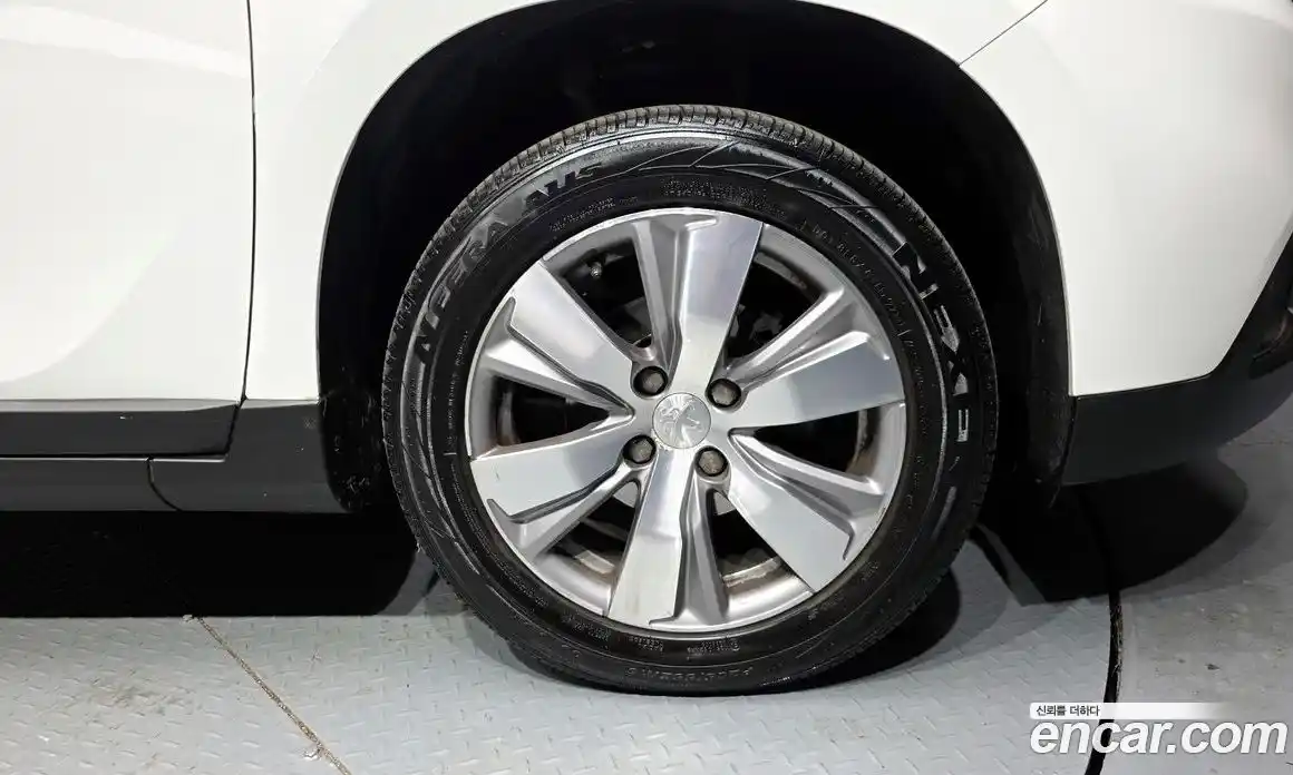 Peugeot 2008 2015 1.6 гидро в Москве № 320537, фото 5