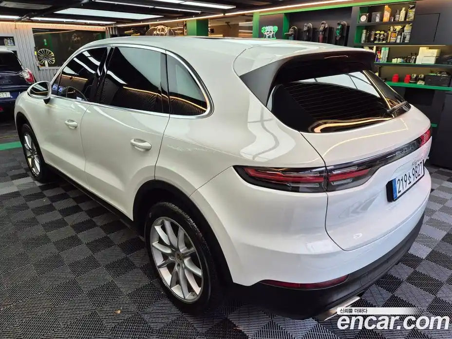 Porsche Cayenne 2019 3.0 гидро в Москве № 332052, фото 5