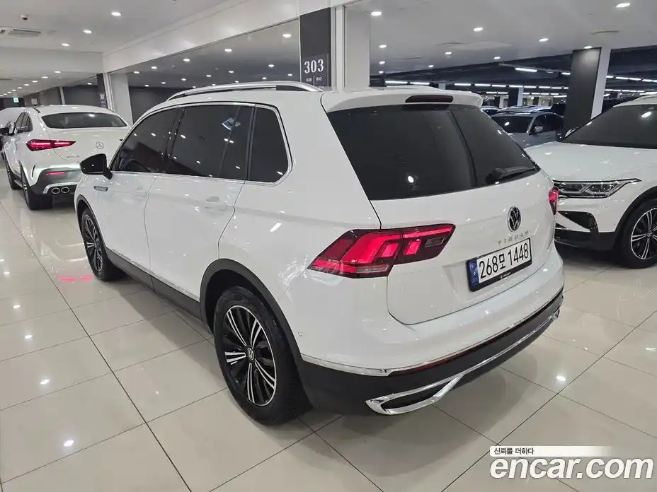 Volkswagen Tiguan 2023 2.0 гидро в Москве № 357654, фото 13