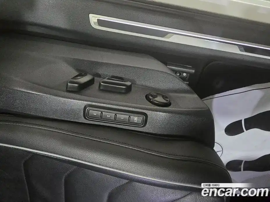 Volkswagen Tiguan 2023 2.0 гидро в Москве № 357654, фото 15