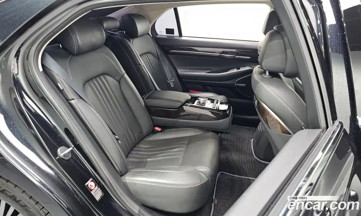 Genesis G90 2019 3.8 гидро в Москве № 365338, фото 12