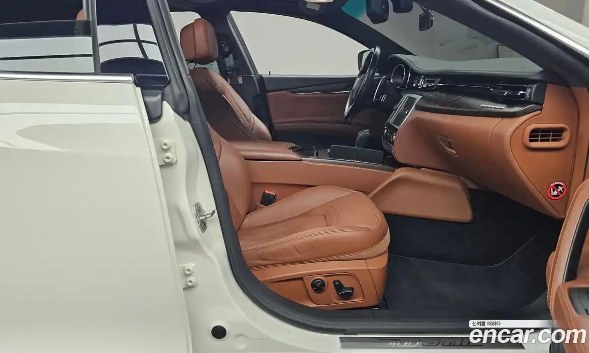 Maserati Quattroporte 2015 3.0 гидро в Москве № 385431, фото 11