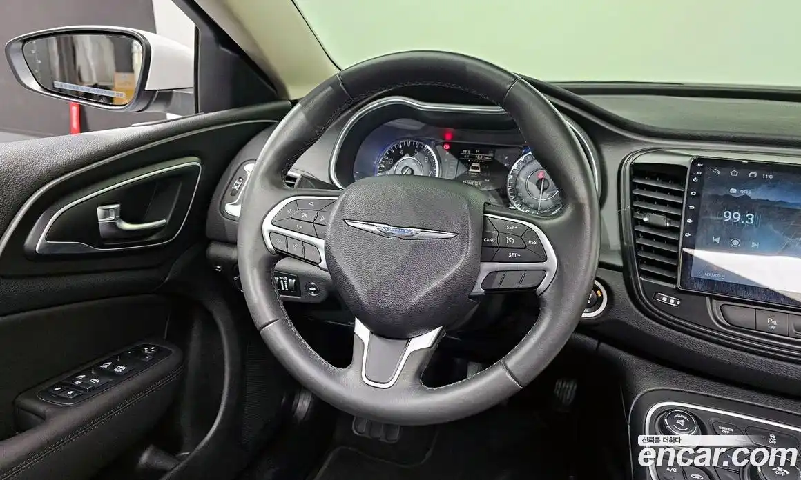Chrysler 200 2015 2.4 гидро в Москве № 474907, фото 13