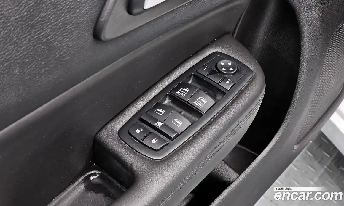 Chrysler 200 2015 2.4 гидро в Москве № 474907, фото 17