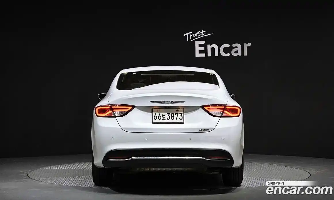 Chrysler 200 2015 2.4 гидро в Москве № 474907, фото 4