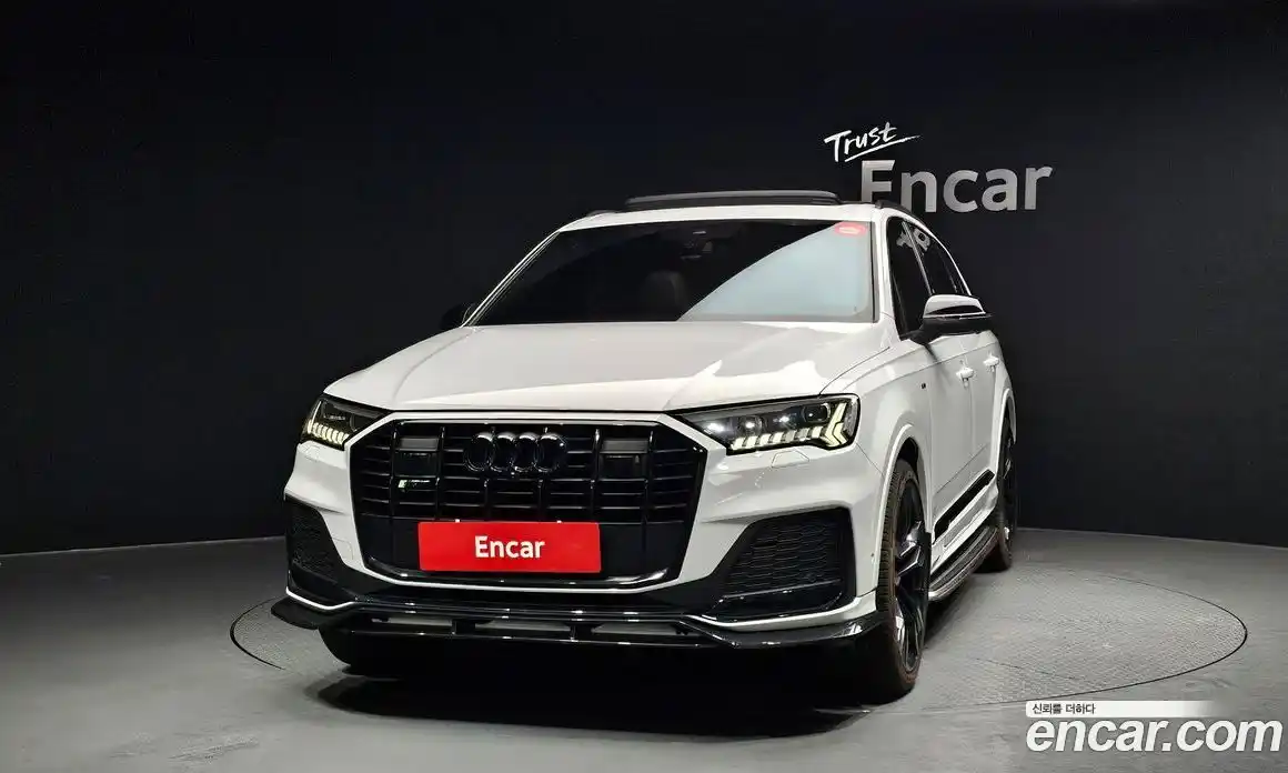 Audi Q7 2023 3.0 гидро в Москве № 496270, фото 3
