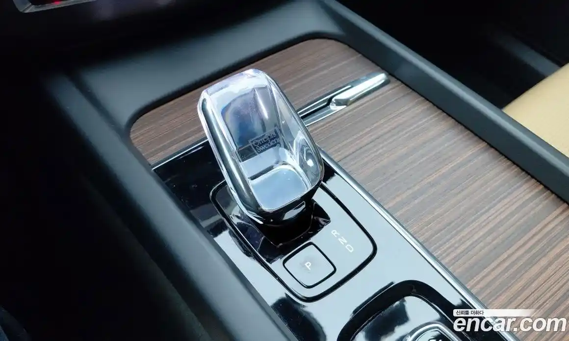 Volvo XC60 2023 2.0 гидро в Москве № 497908, фото 9