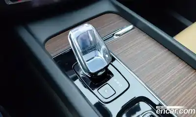 Volvo XC60 2023 2.0 гидро в Москве № 497908, миниатюра 9