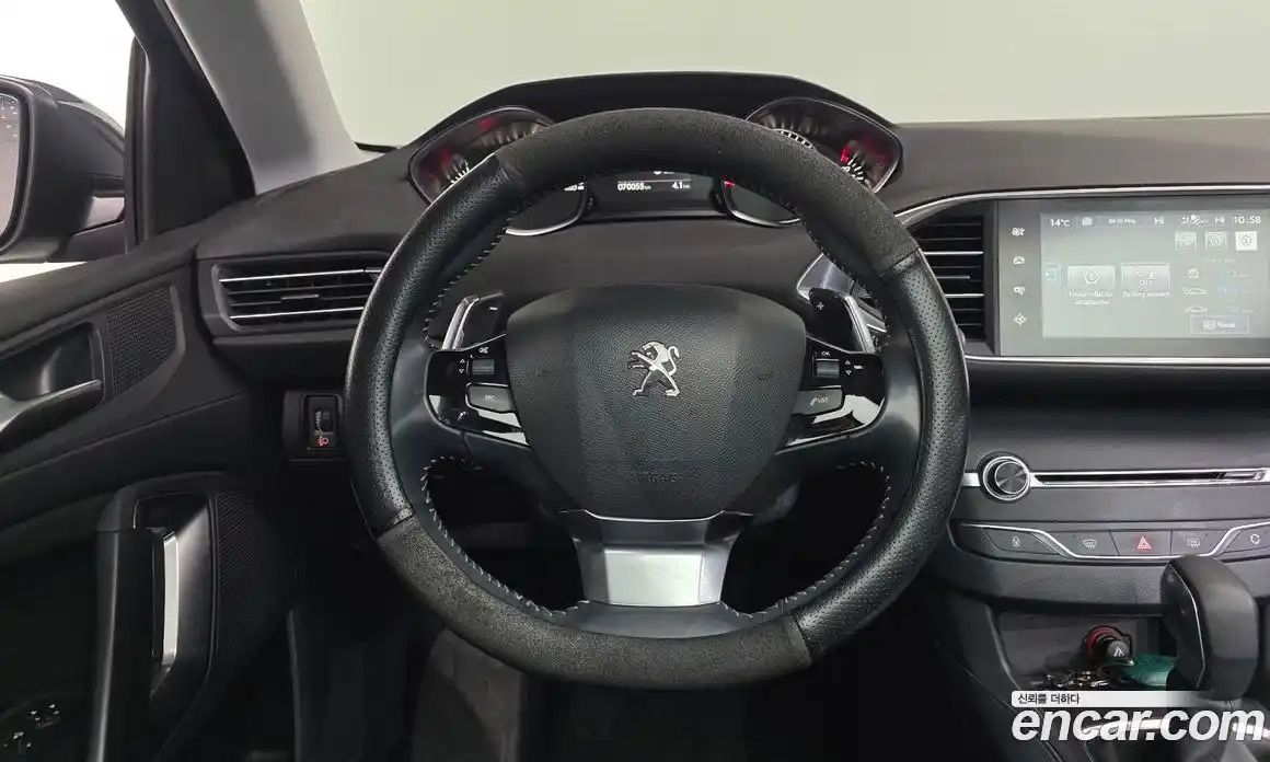 Peugeot 308 2016 1.6 гидро в Москве № 500497, фото 13