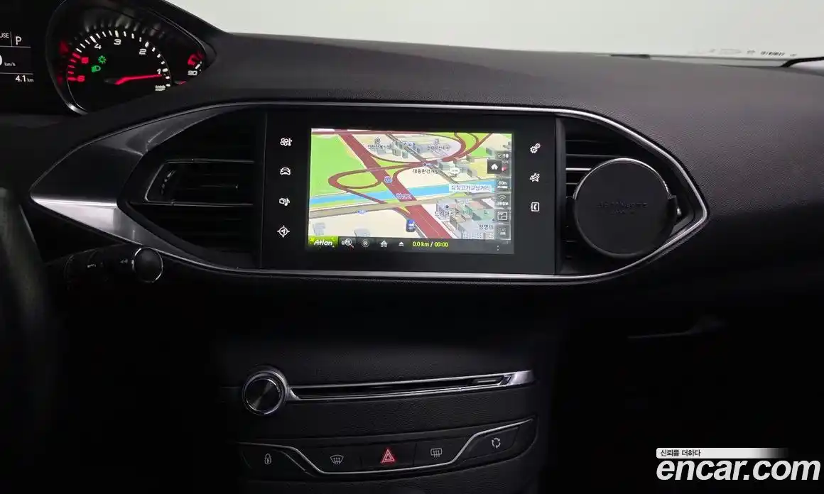 Peugeot 308 2016 1.6 гидро в Москве № 500497, фото 14