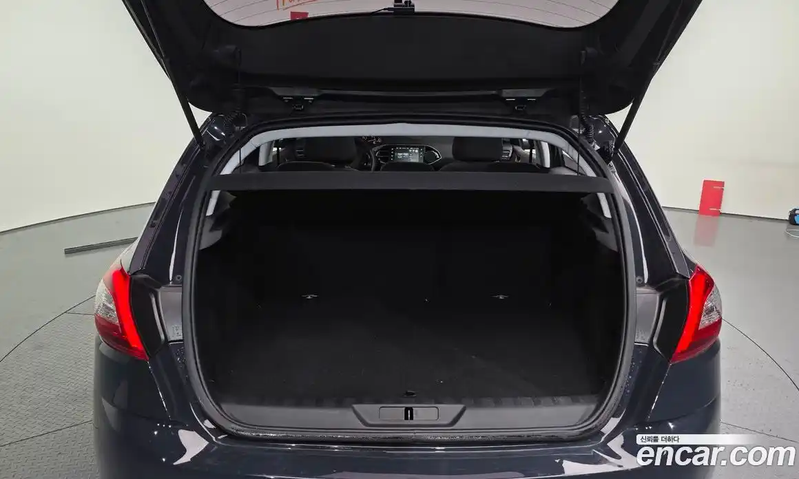 Peugeot 308 2016 1.6 гидро в Москве № 500497, фото 20