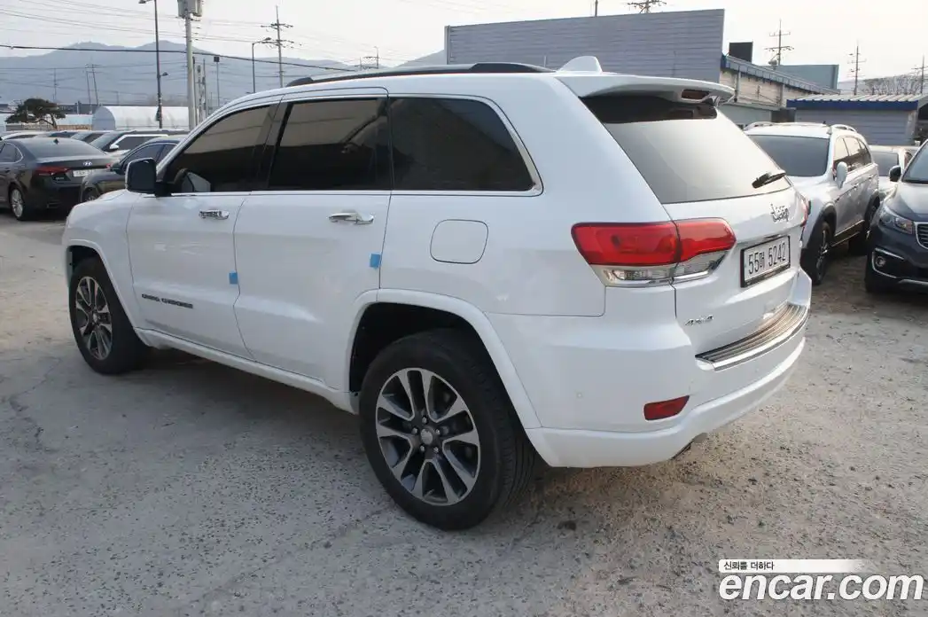 Jeep Cherokee 2017 3.6 гидро в Москве № 535309, фото 6