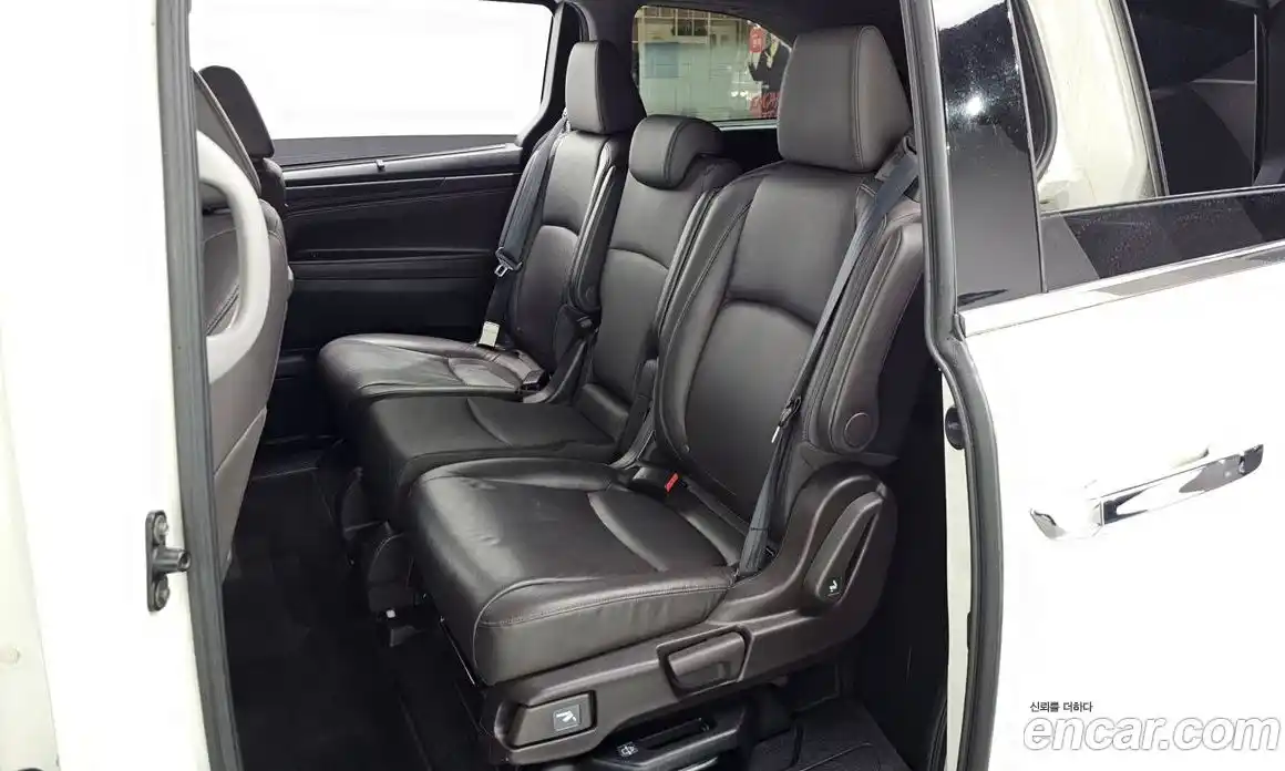 Honda Odyssey 2017 3.5 гидро в Москве № 539006, фото 12