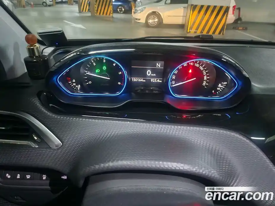 Peugeot 2008 2015 1.5 гидро в Москве № 547954, фото 13