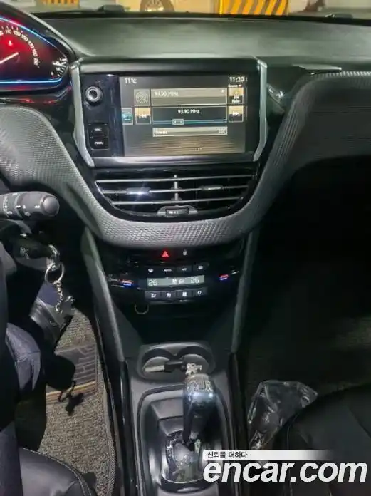 Peugeot 2008 2015 1.5 гидро в Москве № 547954, фото 10