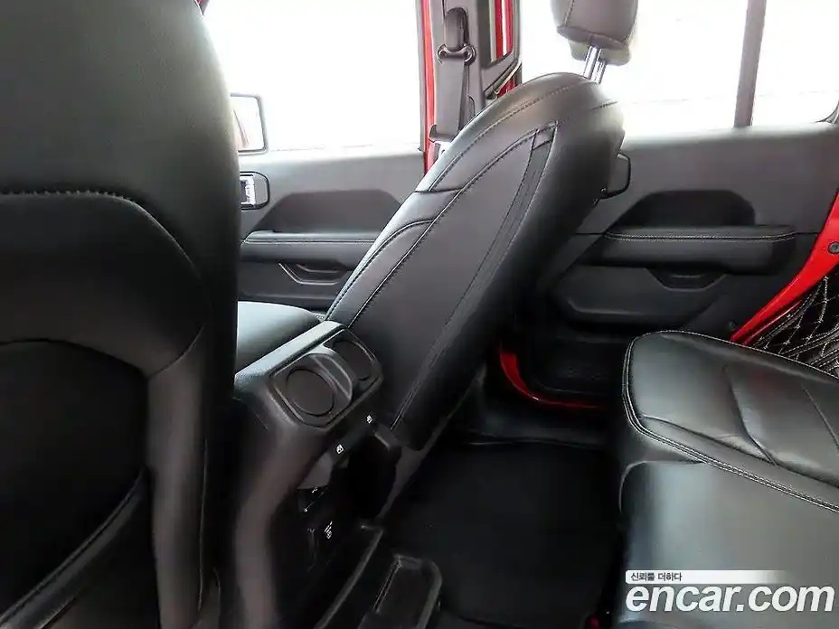 Jeep Wrangler 2020 2.0 гидро в Москве № 584495, фото 16