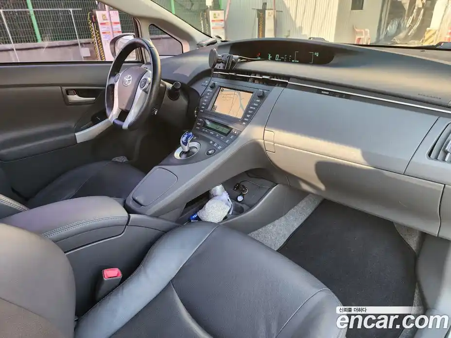 Toyota Prius 2010 1.8 вариатор в Москве № 609833, фото 17