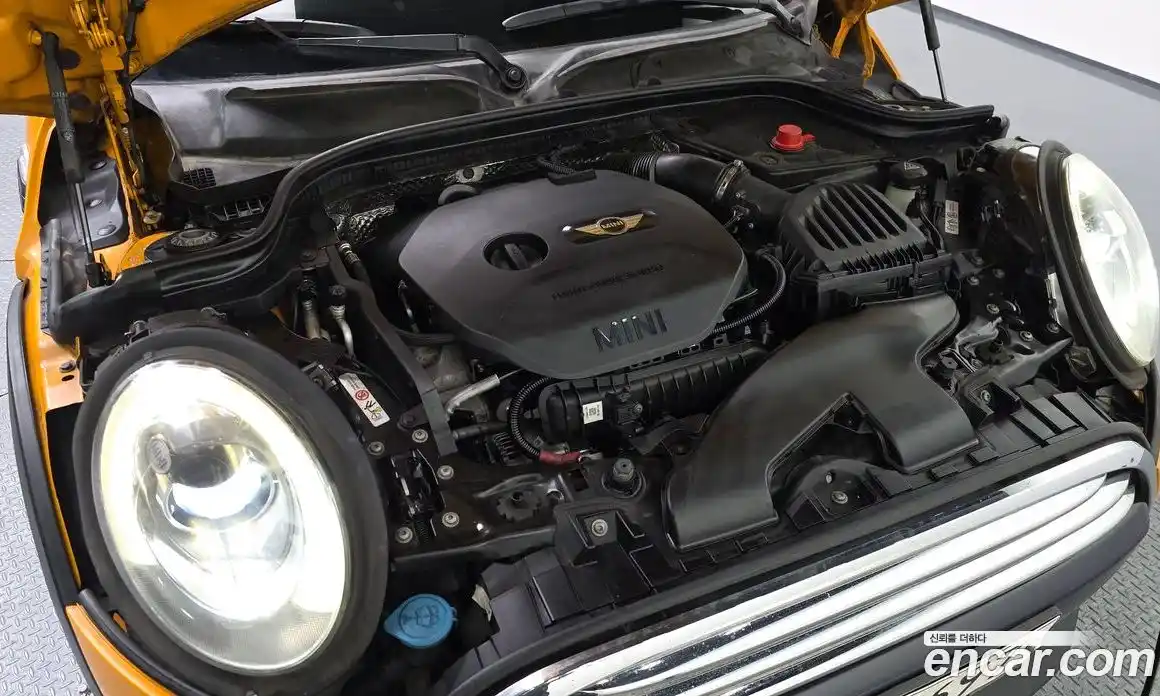 Mini Cooper 2014 1.5 гидро в Москве № 628165, фото 6