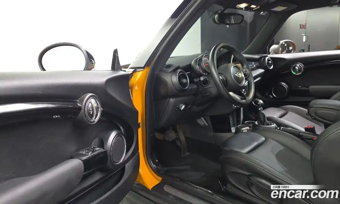 Mini Cooper 2014 1.5 гидро в Москве № 628165, фото 10