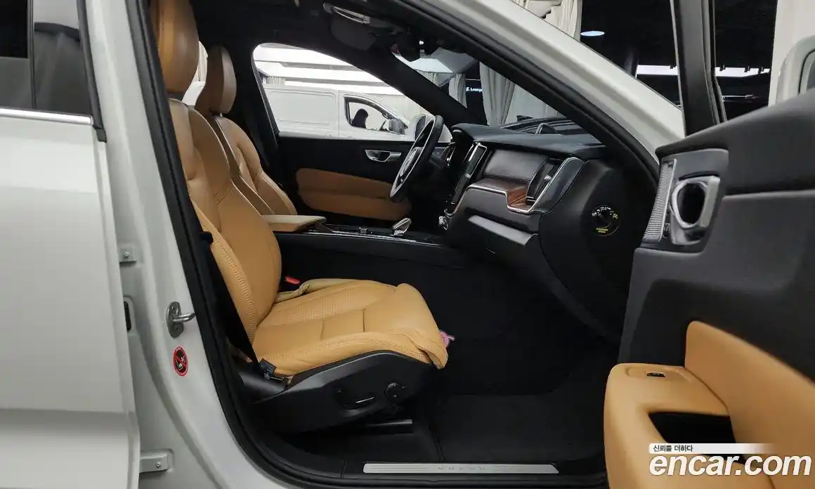 Volvo XC60 2024 2.0 гидро в Москве № 765439, фото 11