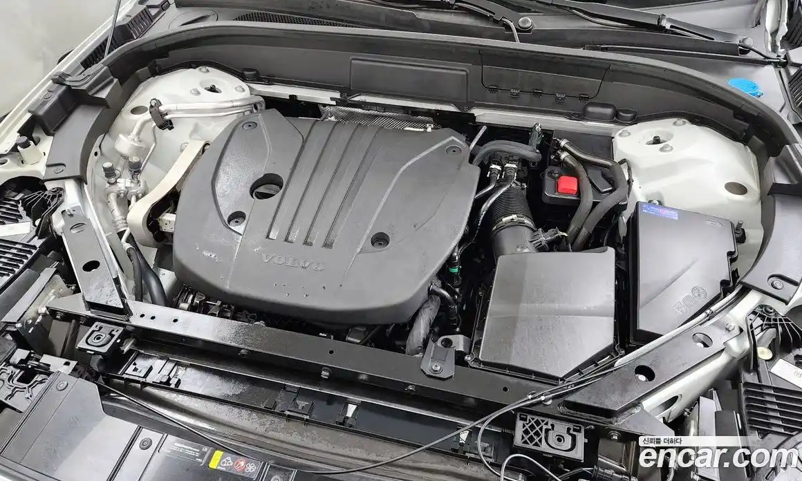 Volvo XC60 2024 2.0 гидро в Москве № 765439, фото 6