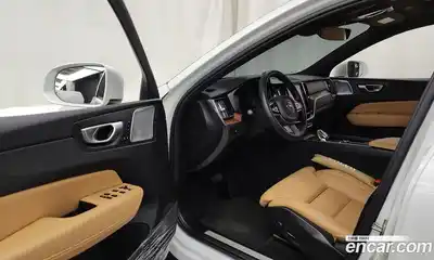 Volvo XC60 2024 2.0 гидро в Москве № 765439, миниатюра 10