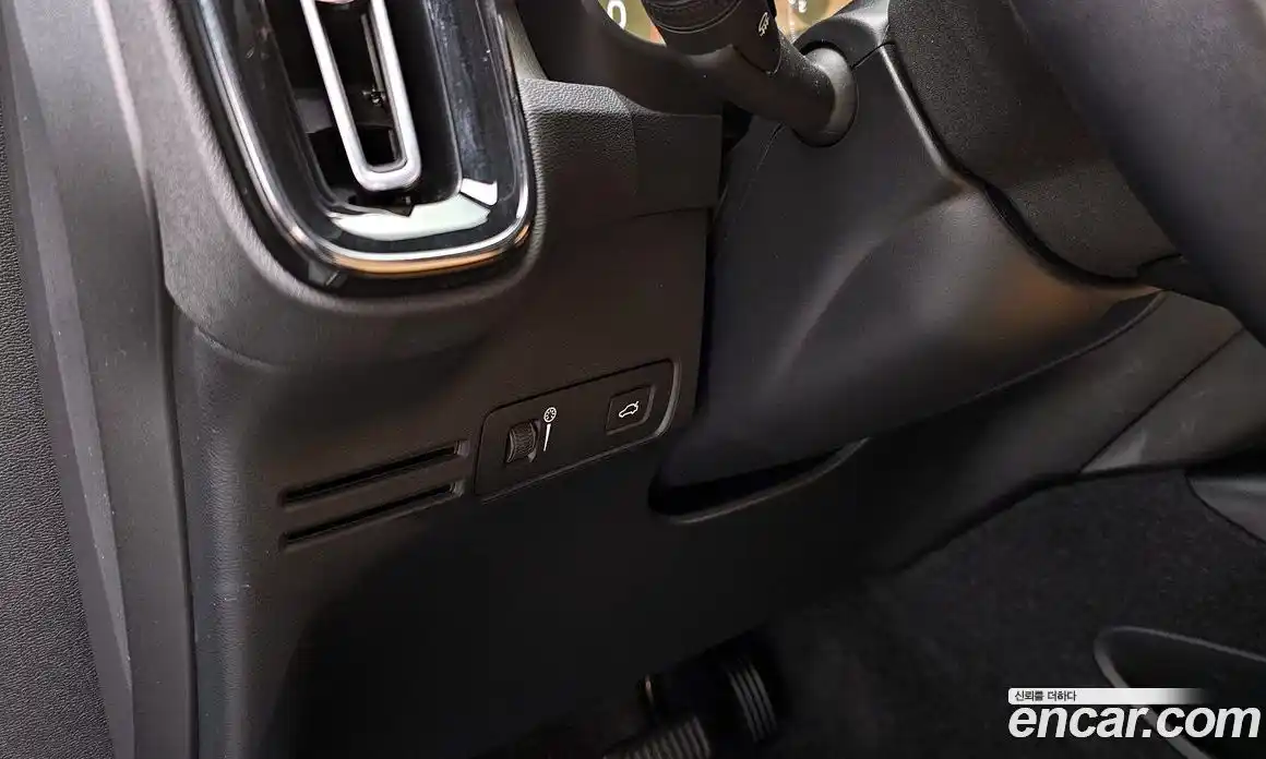 Volvo XC40 2021 2.0 гидро в Москве № 765444, фото 18
