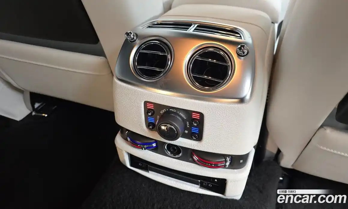 Rolls-Royce Ghost 2019 6.6 гидро в Москве № 816844, фото 18