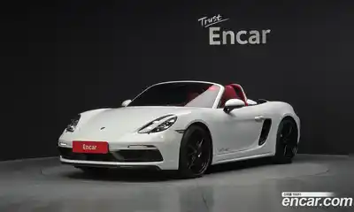 Porsche 718, 2022